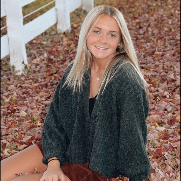 Meet your Posher, Cassidy - Picture 1 of 1